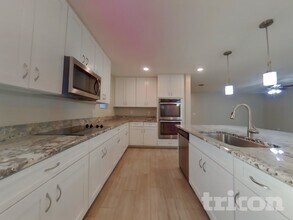 11692 N 165th Ln in Surprise, AZ - Foto de edificio - Building Photo