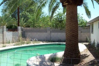 1146 E Campus Dr in Tempe, AZ - Foto de edificio - Building Photo