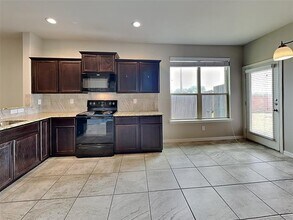 102 Jimmie Birdwell Blvd in Ferris, TX - Building Photo - Building Photo
