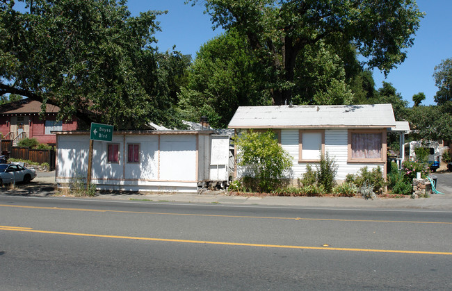 18283 Sonoma Hwy in Sonoma, CA - Building Photo - Building Photo