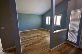 1102 Valley Oak Dr in Winters, CA - Building Photo - Building Photo