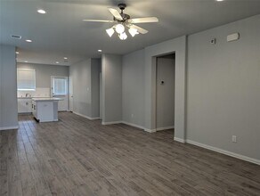 10323 Birch Peak Dr in Iowa Colony, TX - Building Photo - Building Photo