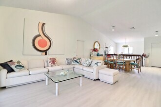 5218 Fountains Dr S in Greenacres, FL - Building Photo - Building Photo