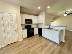 500 Saddlehorn Way in Cibolo, TX - Building Photo - Building Photo