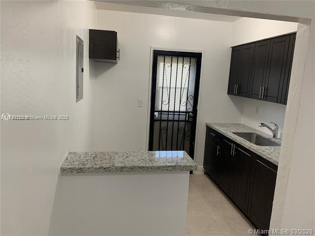 1165 NW 63rd St in Miami, FL - Building Photo - Building Photo