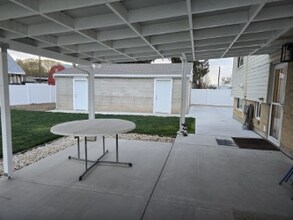 3894 W Marcus Rd in West Valley City, UT - Foto de edificio - Building Photo