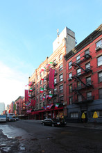 133 Mulberry St in New York, NY - Building Photo - Building Photo