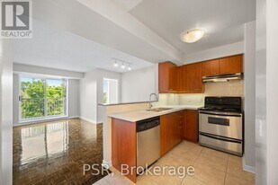 515 Rosewell Ave in Toronto, ON - Building Photo