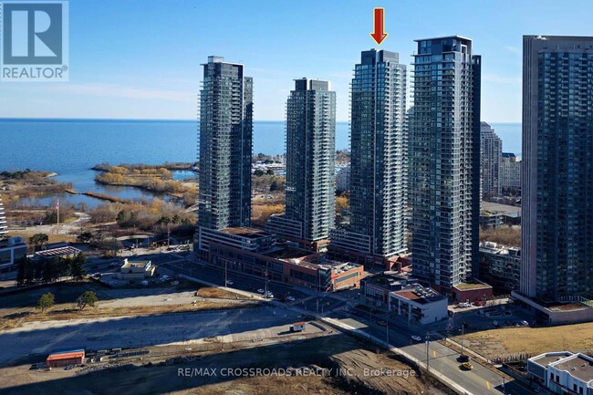 2220-2220 Lake Shore Blvd W in Toronto, ON - Building Photo - Building Photo