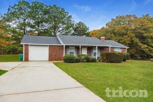 3533 Fannin Dr in Stonecrest, GA - Building Photo