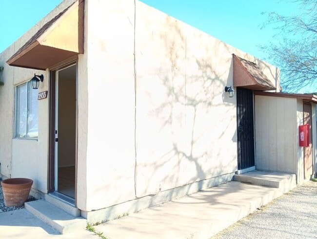 property at 2933 N Geronimo Ave