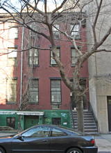 133 W 13th St in New York, NY - Building Photo - Building Photo