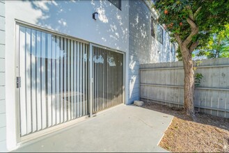 Mellmanor Townhouse in La Mesa, CA - Foto de edificio - Building Photo