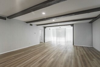 414 N. Palm Drive in Beverly Hills, CA - Building Photo - Interior Photo