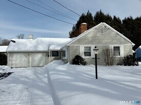 24 Elm St in Wethersfield, CT - Building Photo