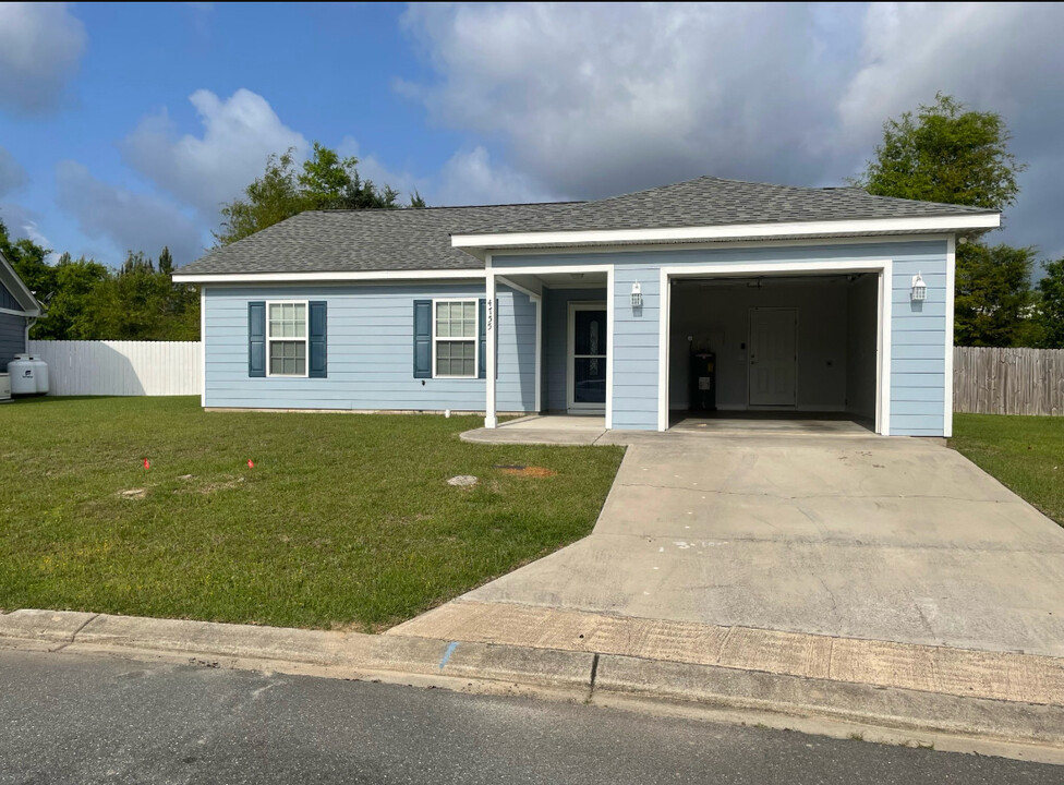 4755 Rill Loop in Marianna, FL - Building Photo