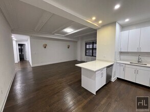WEST 58 STREET in New York, NY - Building Photo - Building Photo