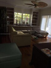 1512 Certosa Ave in Coral Gables, FL - Foto de edificio - Building Photo
