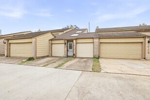 14117 Briarsage Ct in Houston, TX - Building Photo