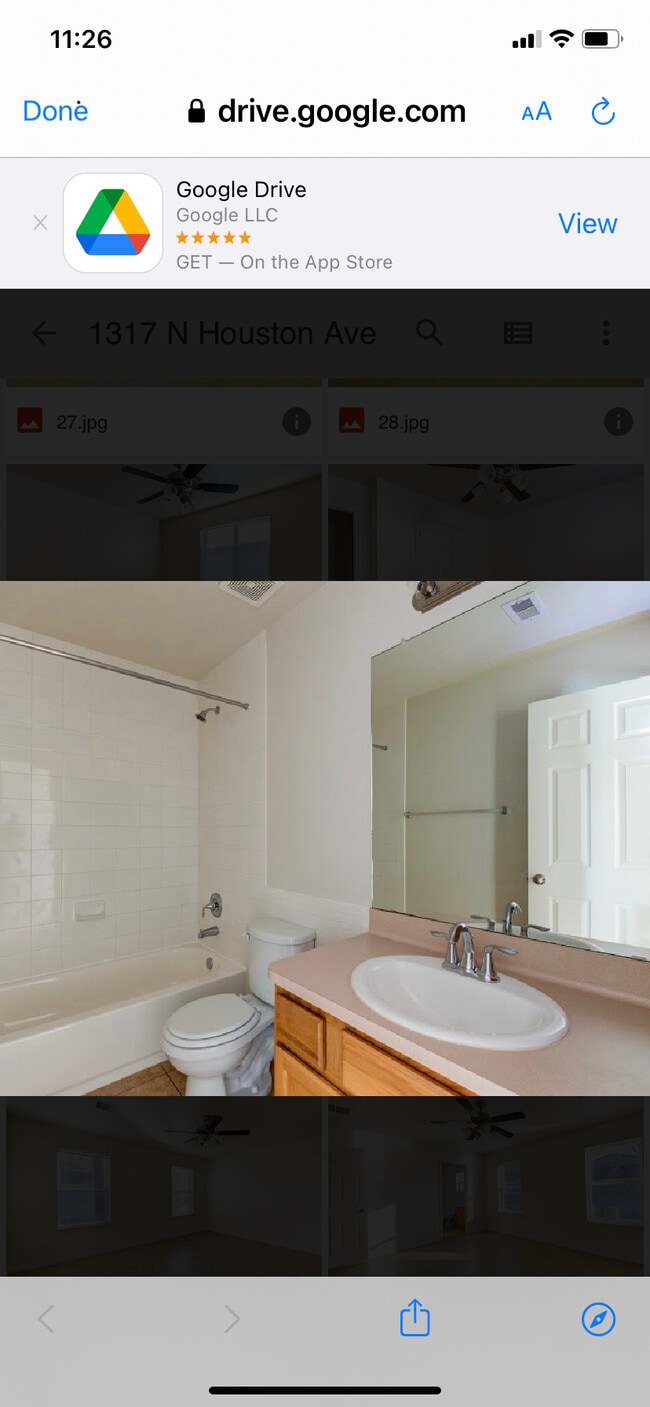 property at 1319 N Houston Ave