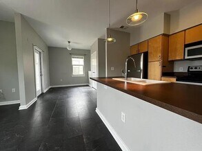 1201 Grove Blvd in Austin, TX - Building Photo - Building Photo