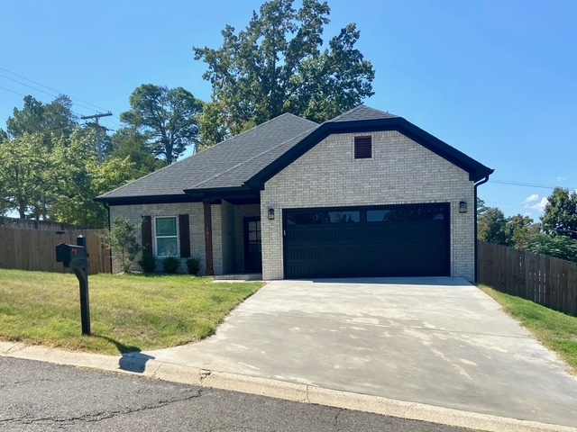 101 Shale Creek Trail in Hot Springs, AR - Building Photo