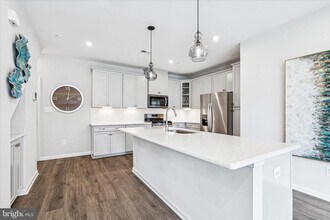 9454 James MacGowan Ln in Owings Mills, MD - Building Photo - Building Photo