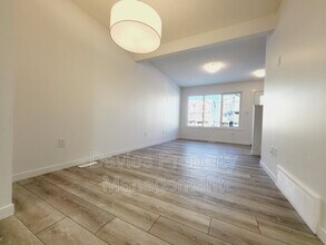 1181 Aster Blvd in Edmonton, AB - Building Photo - Building Photo