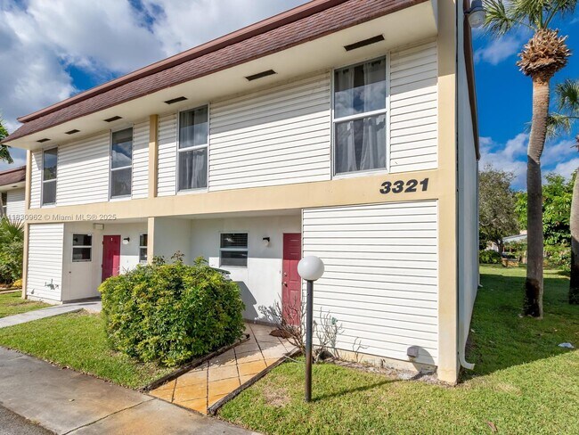 3321 Raleigh St, Unit 3I in Hollywood, FL - Building Photo - Building Photo