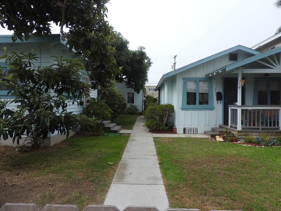 4833-39 Del Monte Ave in San Diego, CA - Building Photo