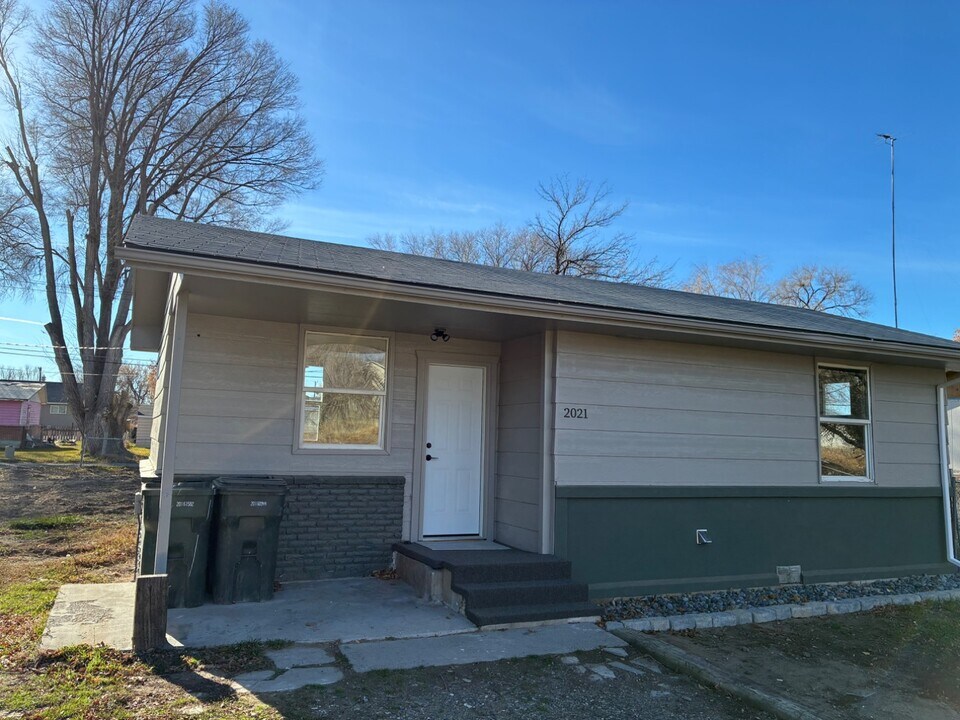 2021 18th St in Heyburn, ID - Building Photo