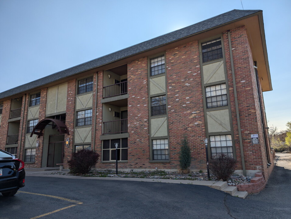 1021 Carr St-Unit -24 in Lakewood, CO - Foto de edificio