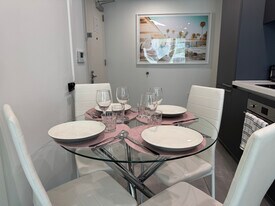 227 NE 2nd St in Miami, FL - Building Photo