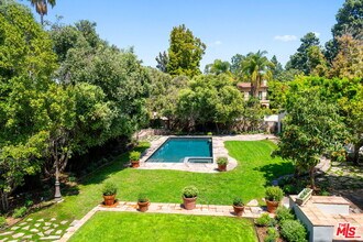 1004 N Beverly Dr in Beverly Hills, CA - Building Photo - Building Photo
