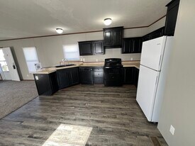 66 Peach St in Hopkinsville, KY - Building Photo