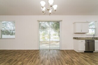 451 Martigues Dr in Poinciana, FL - Building Photo - Building Photo