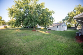 802 40th St SE in Cedar Rapids, IA - Building Photo - Building Photo