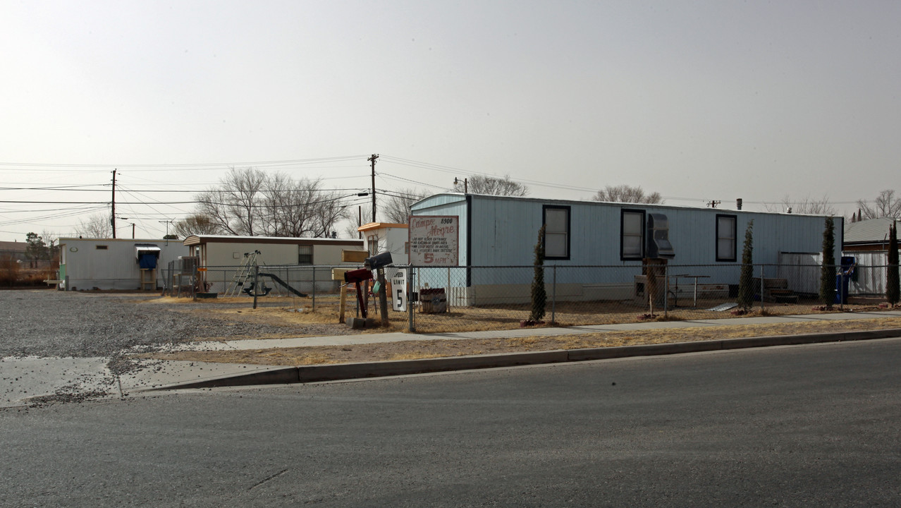 8900 Sunland Ave in El Paso, TX - Foto de edificio