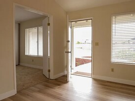 3175 Barletta Ln in San Jose, CA - Building Photo