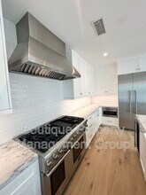 514 Avocado Ave in Newport Beach, CA - Building Photo - Building Photo