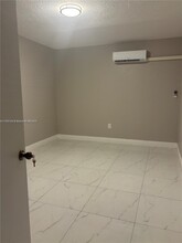 833 NE 153rd St in Miami, FL - Building Photo - Building Photo