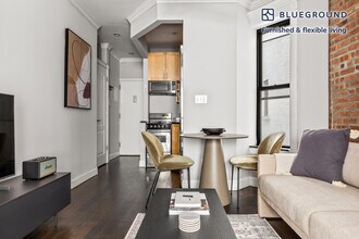 209 E 25th St in New York, NY - Building Photo - Building Photo