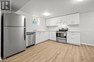 1420 Hayes St in Ottawa, ON - Building Photo - Building Photo