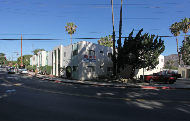 Fenwick Apartments in Sunland, CA - Building Photo - Building Photo