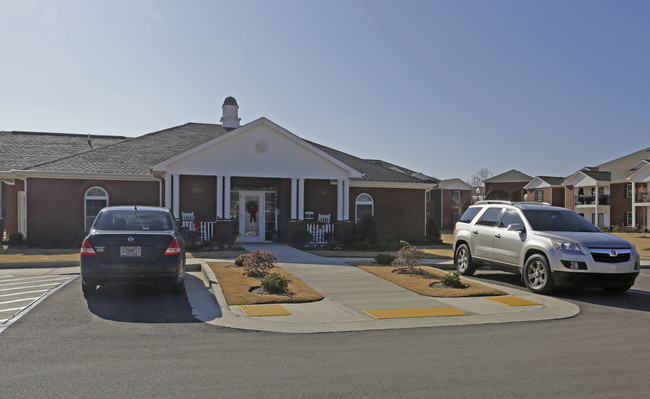 Lookout Pointe Apartments in Trenton, GA - Foto de edificio - Building Photo