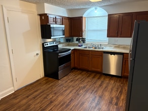 4408 Cane Run Rd in Louisville, KY - Building Photo - Building Photo