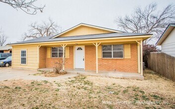 6408 24th St in Lubbock, TX - Building Photo - Building Photo