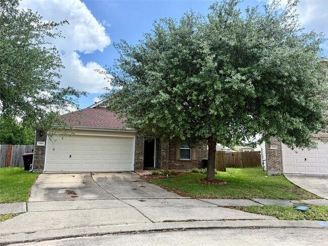 property at 15906 Arapaho Bend Ln
