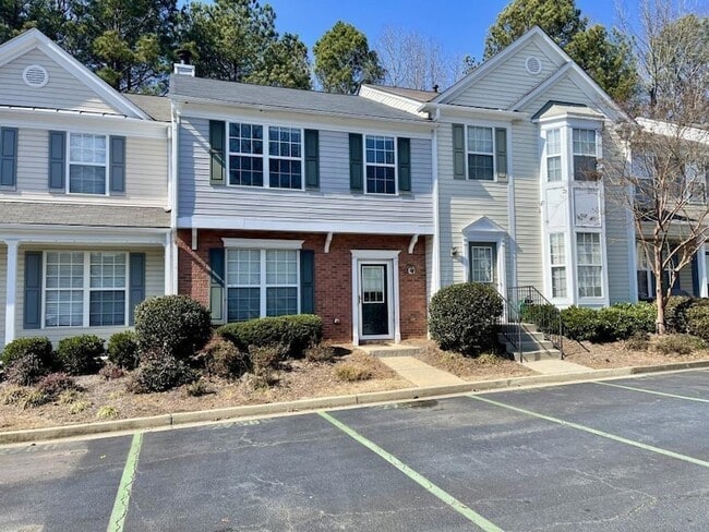 2758 Ashleigh Ln in Alpharetta, GA - Foto de edificio - Building Photo