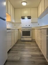 Cedar Park Apartments in Alhambra, CA - Foto de edificio - Building Photo